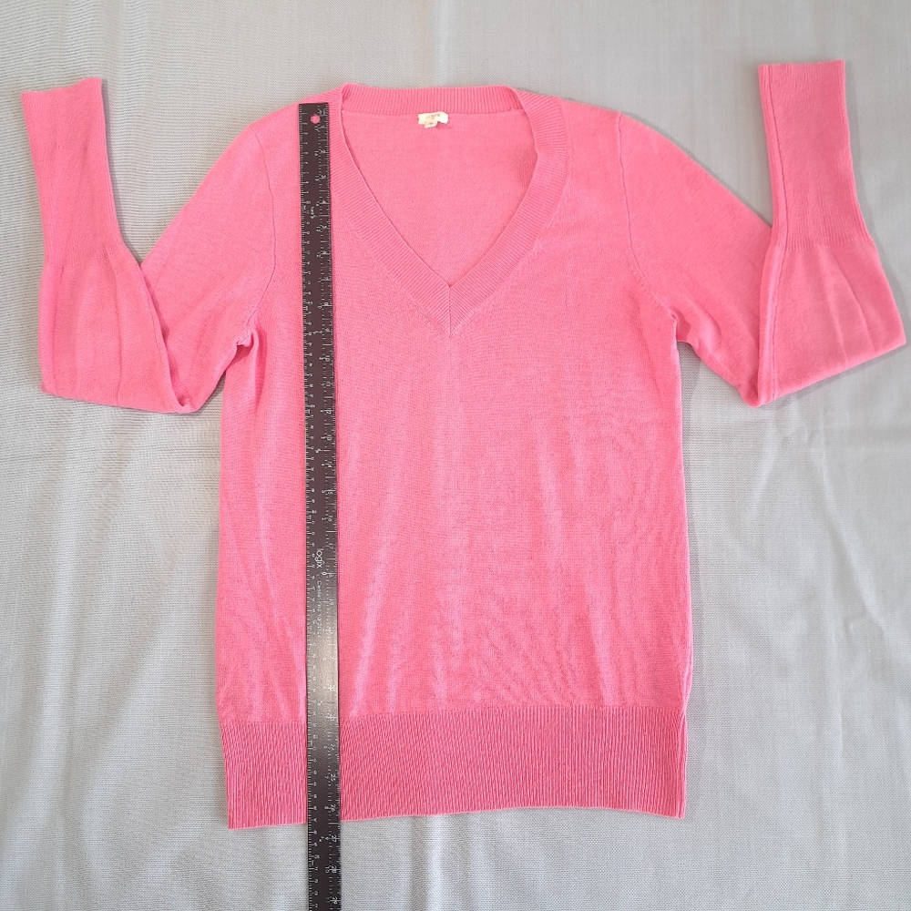 J.Crew Factory Women's‎ V-neck Pink Sweater Size Medium Merino Wool Viscose - Picture 9 of 16